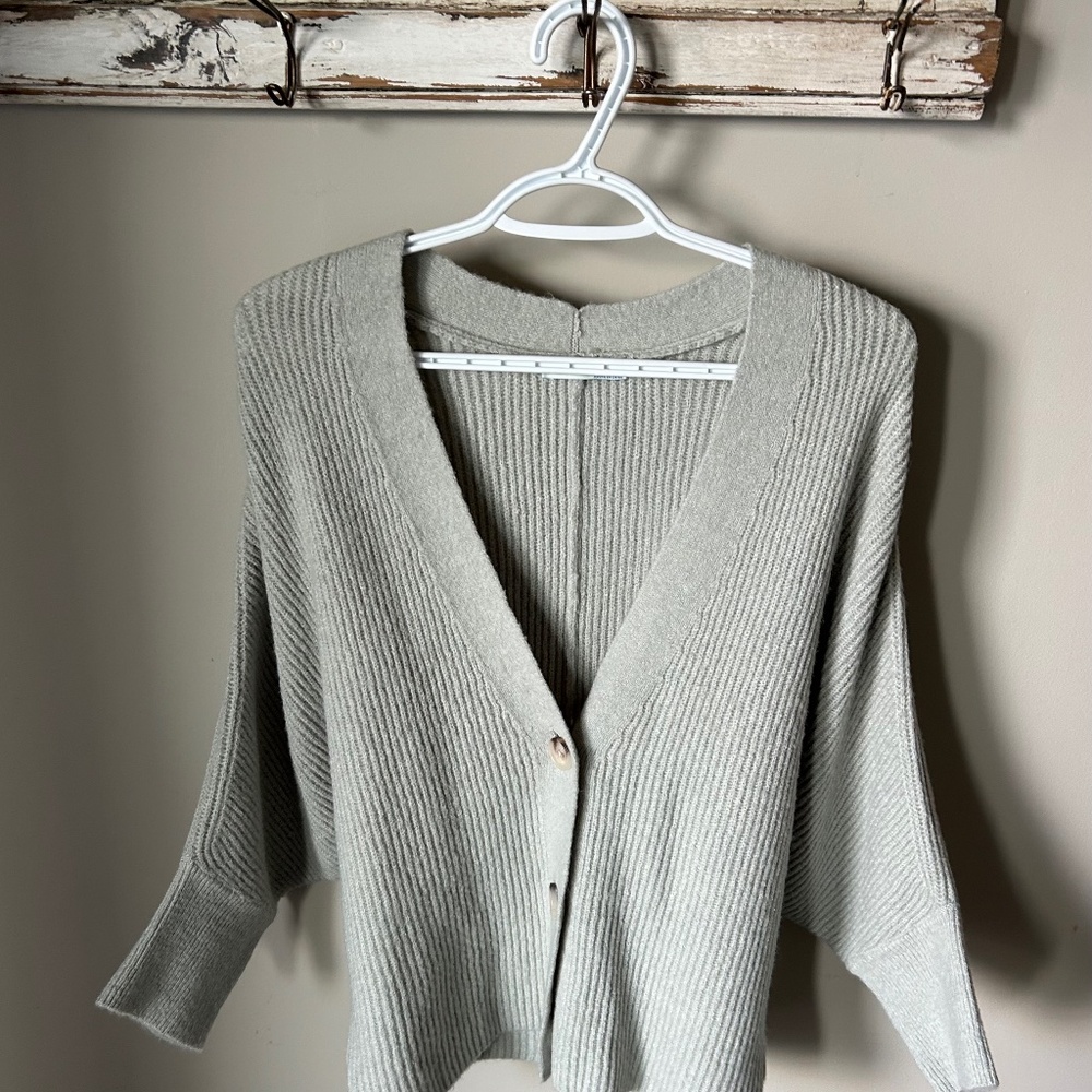 New w/Tags Women's Venice Love Sweater Light Green - Size Extra Small